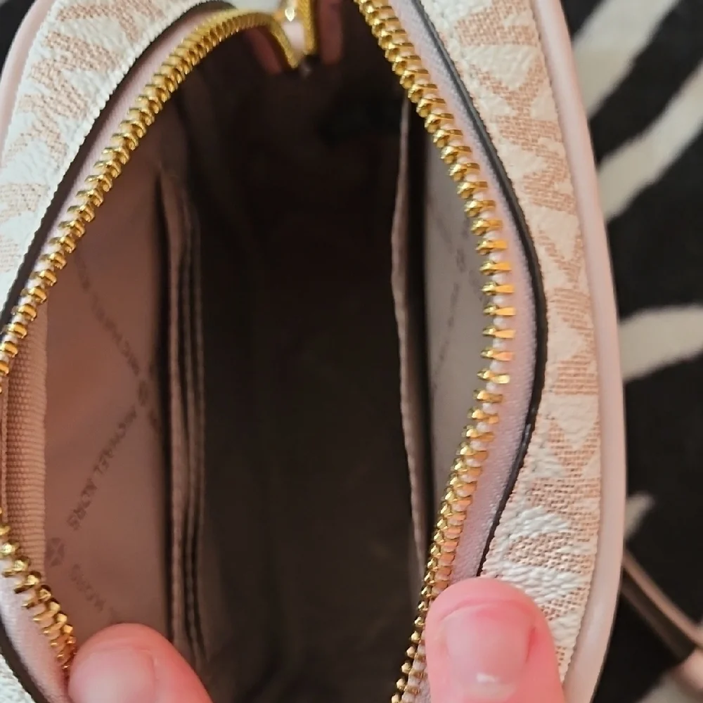 Michael Kors Light Pink Monogram Crossbody Bag - Picture 6 of 8